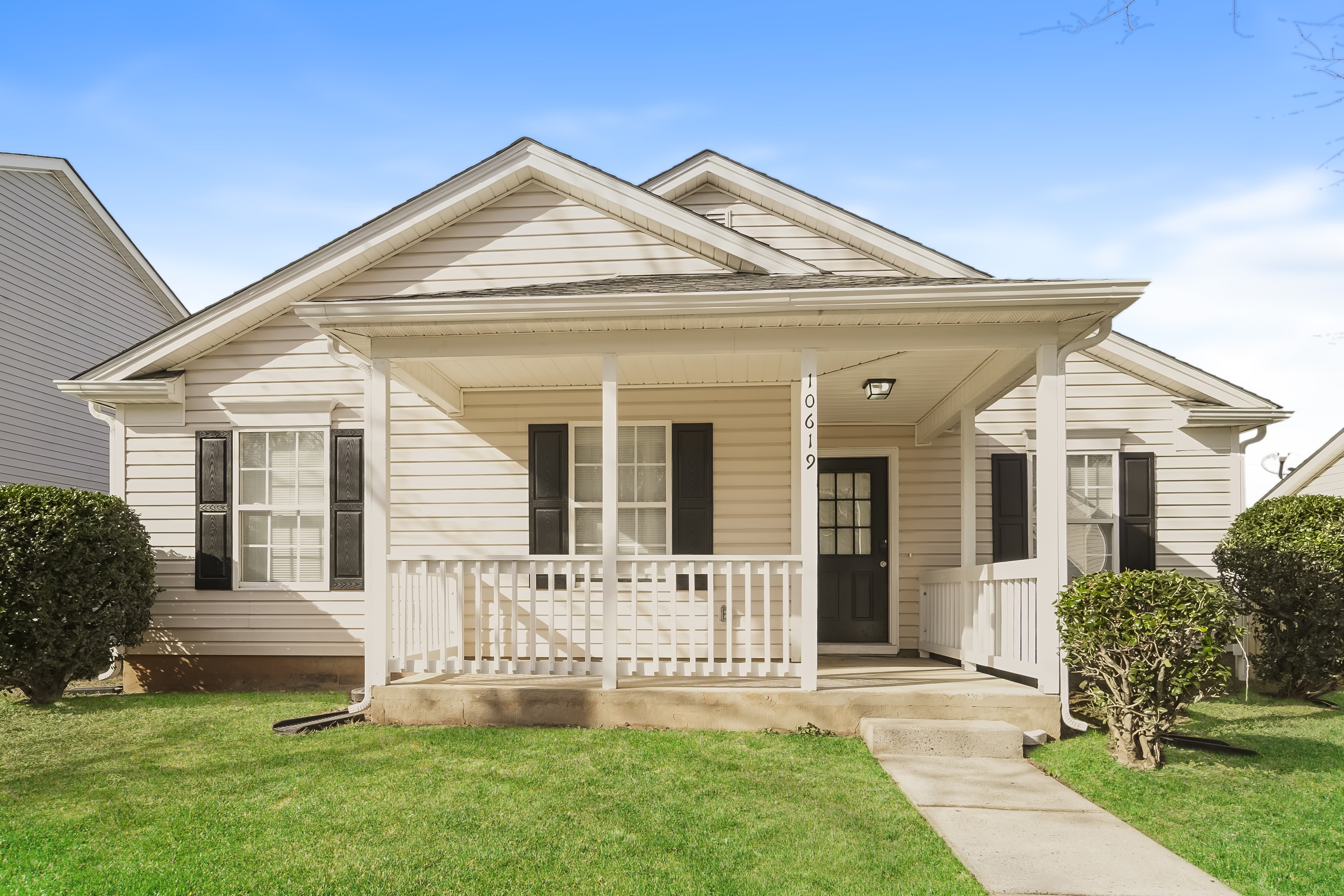 10619 COULPORT LN CHARLOTTE, NC 28215
